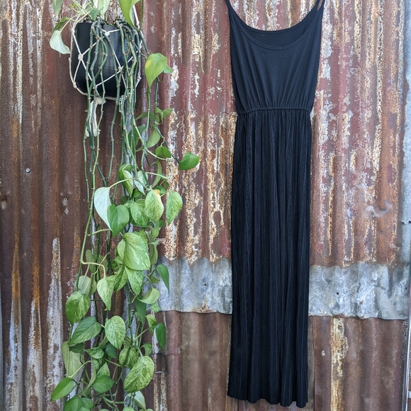 oak + fort pleated midi dress - Picture 2 of 2